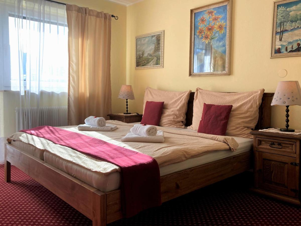 Haus Treffer Hotel เคิร์ชดอร์ฟ อิน ทิโรล ภายนอก รูปภาพ