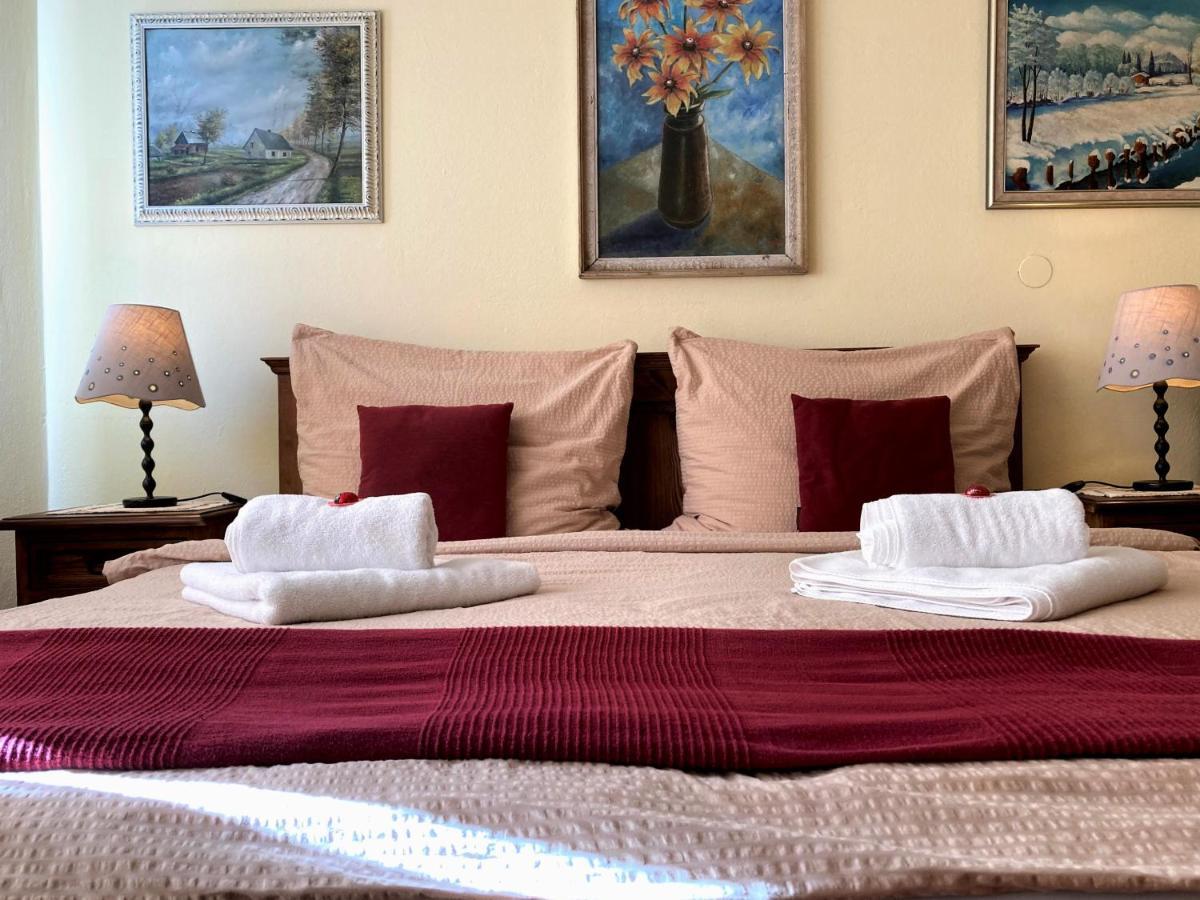 Haus Treffer Hotel เคิร์ชดอร์ฟ อิน ทิโรล ภายนอก รูปภาพ